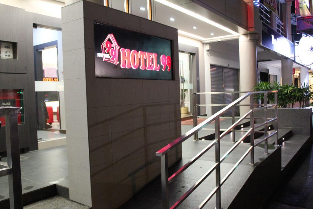 Hotel 99 Bandar Puteri Puchong Zewnętrze zdjęcie
